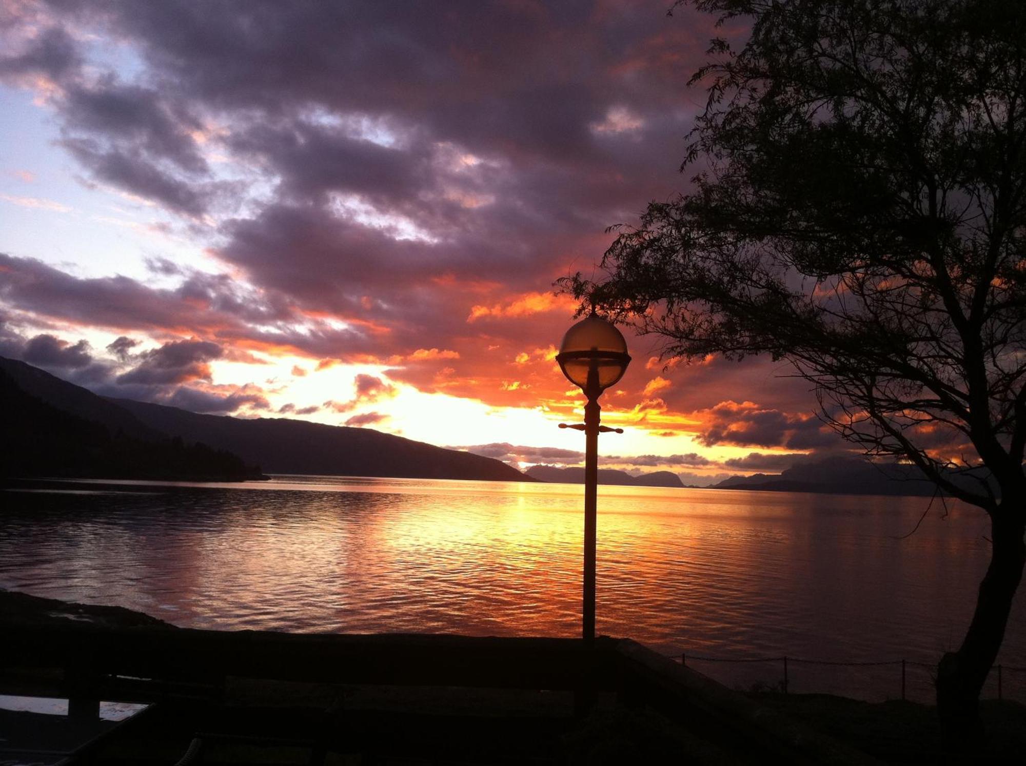 Brekkestranda Fjordhotel Brekke  Zewnętrze zdjęcie