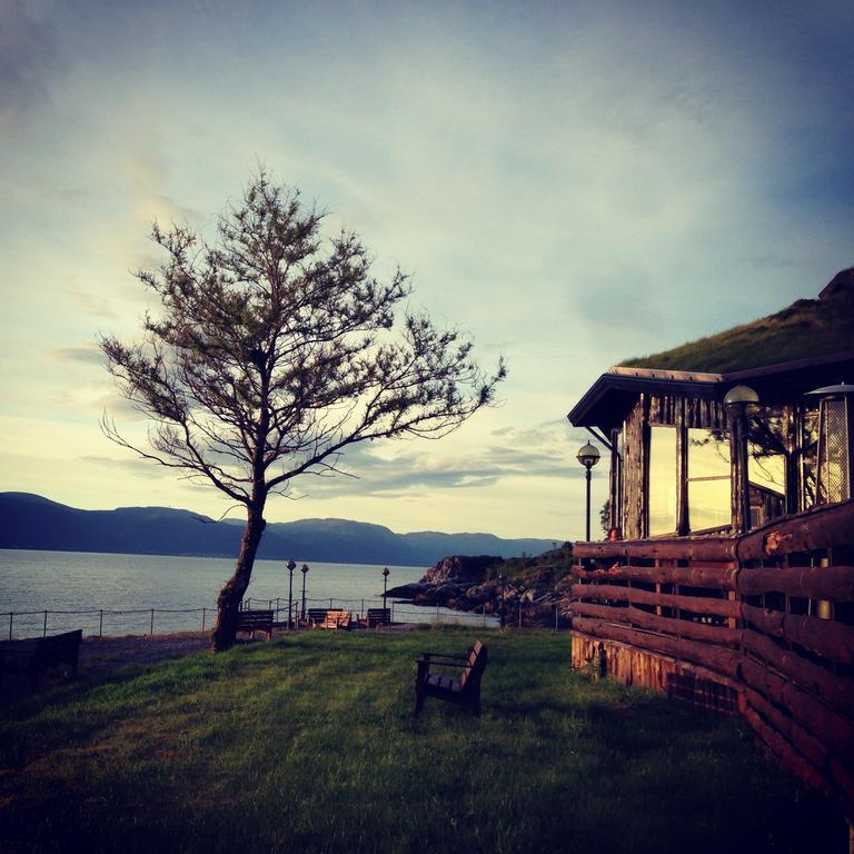 Brekkestranda Fjordhotel Brekke  Zewnętrze zdjęcie