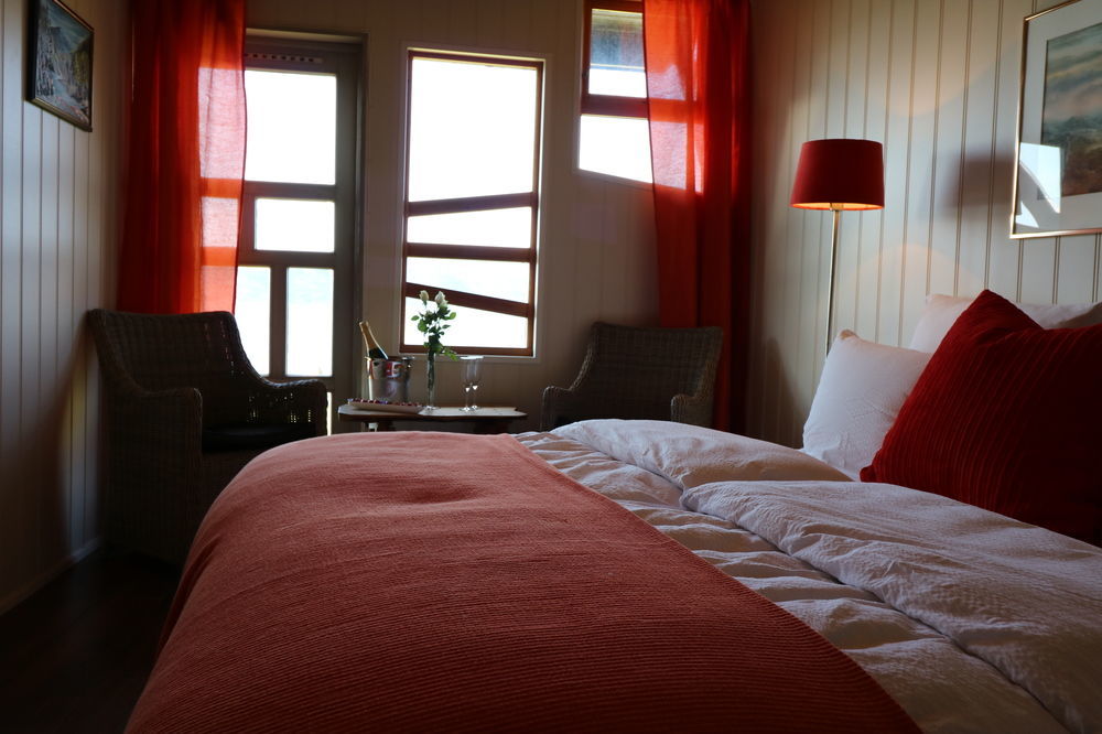 Brekkestranda Fjordhotel Brekke  Zewnętrze zdjęcie